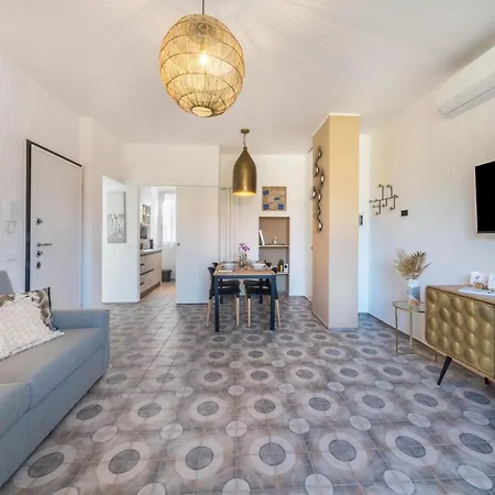 Casa Royale Terra Apartment Lierna
